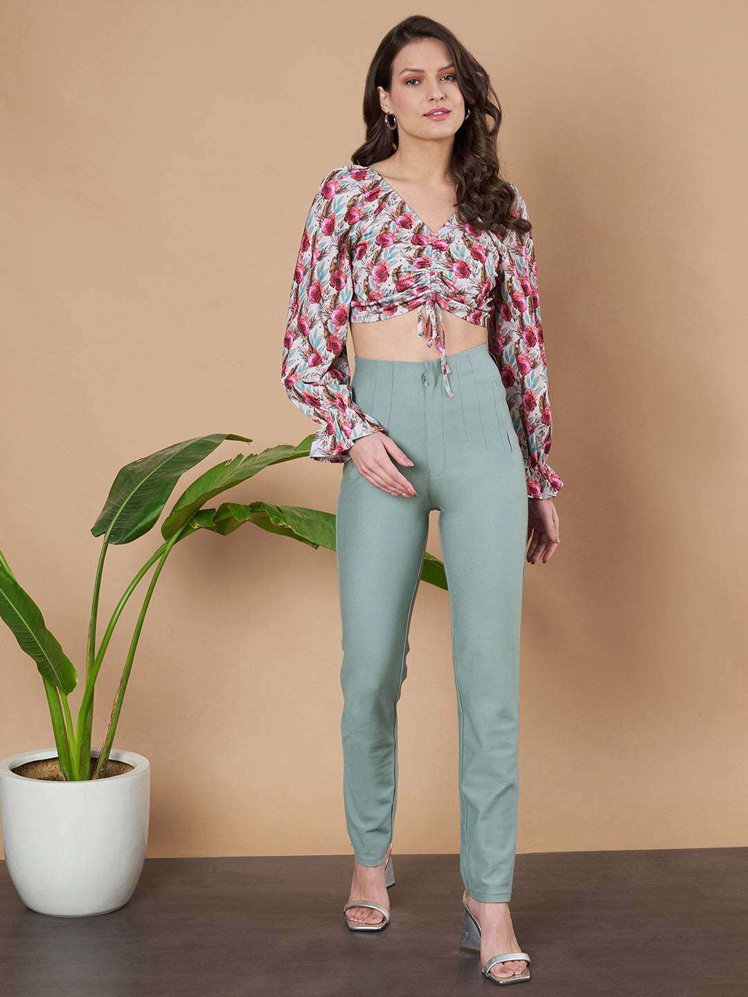 Women Floral Printed Ruched Tie-Front Crop Blouson Top