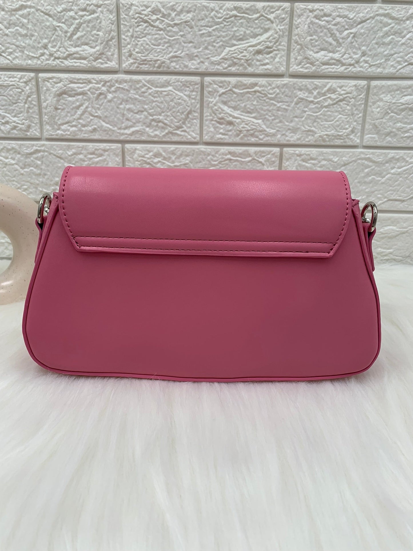 Women Pink Solid Metal Lock Sling Bag