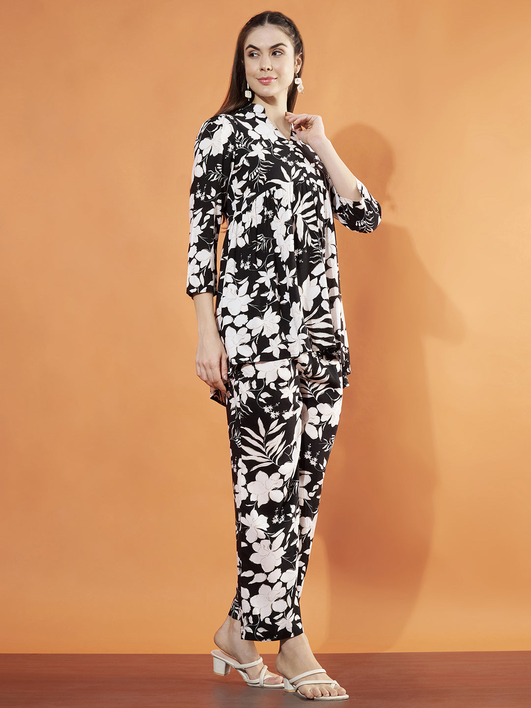 Women Black and White Floral Printed Co-Ord Set