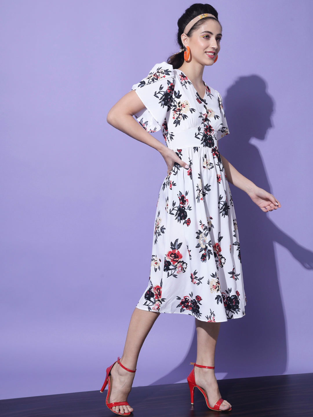 Women White & Black Floral Georgette Midi Dress