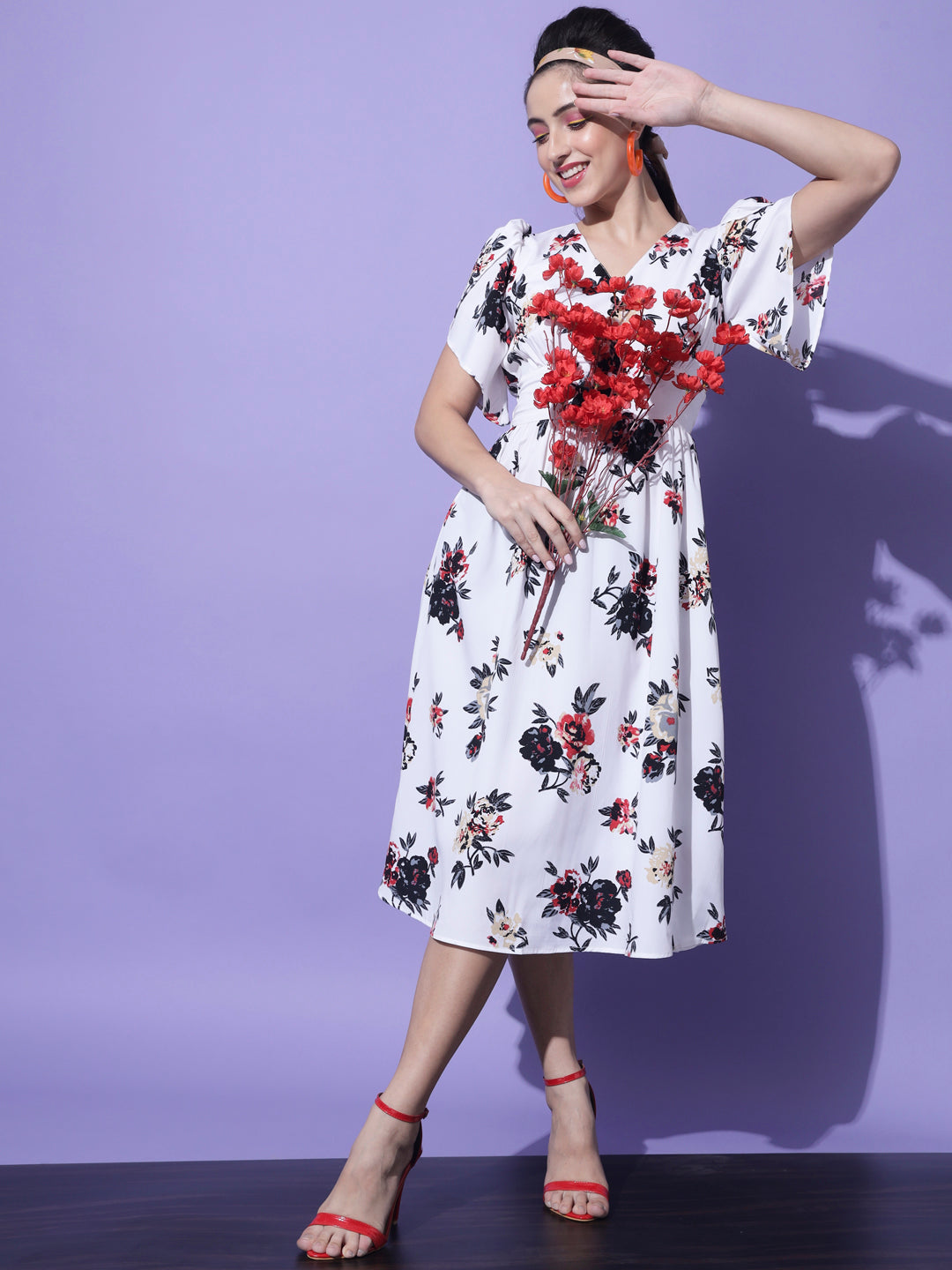 Women White & Black Floral Georgette Midi Dress